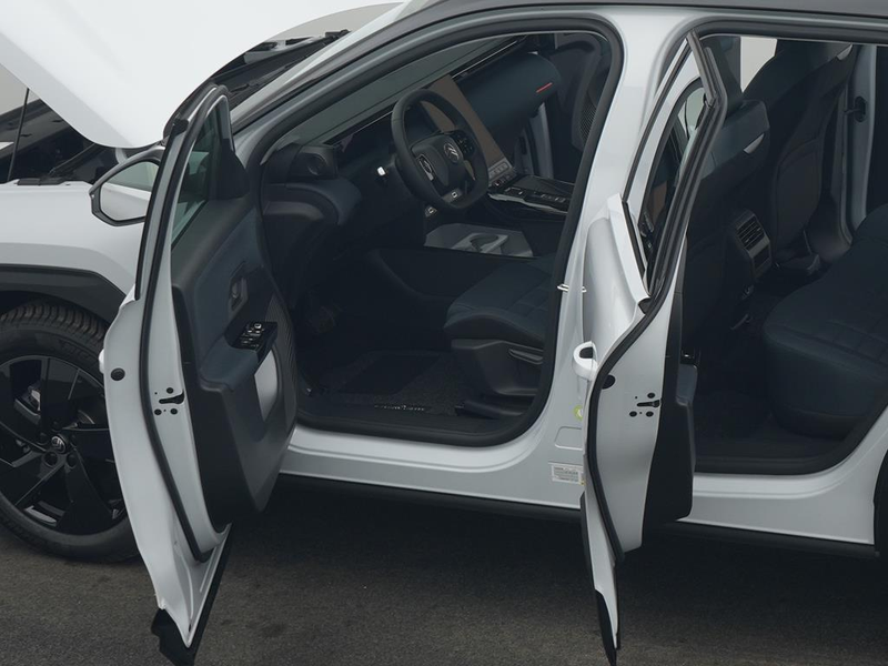 Citroen C5 Aircross Hybrid 145 Doppelkupplung 6-Gang PLUS — photo 15