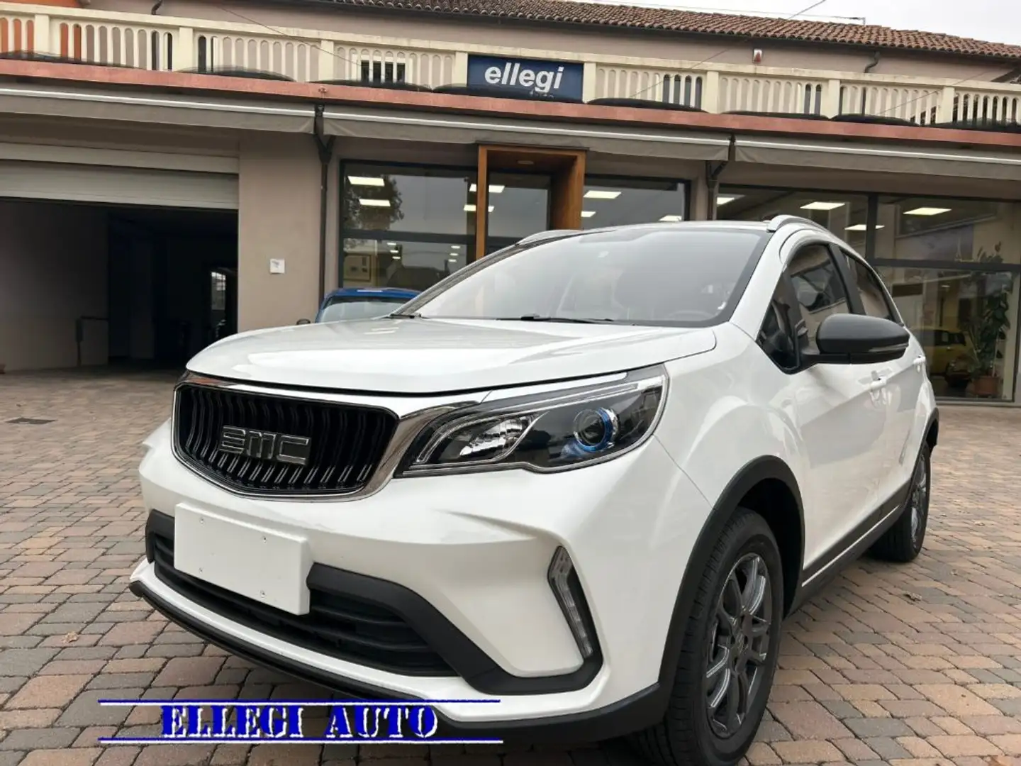 EMC QUATTRO 1.5 MT 103 CV KM O Bianco - 1
