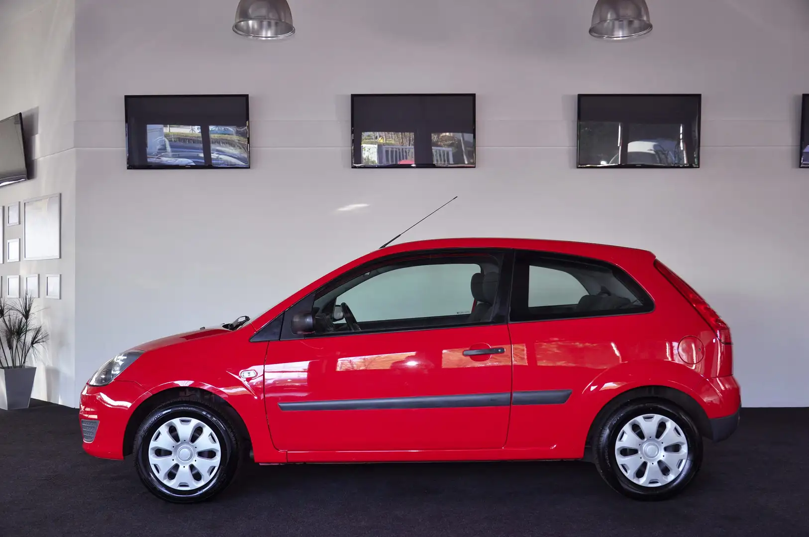 Ford Fiesta Diesel ! Erst 032.935 km ! Inspektion neu ! Rojo - 1