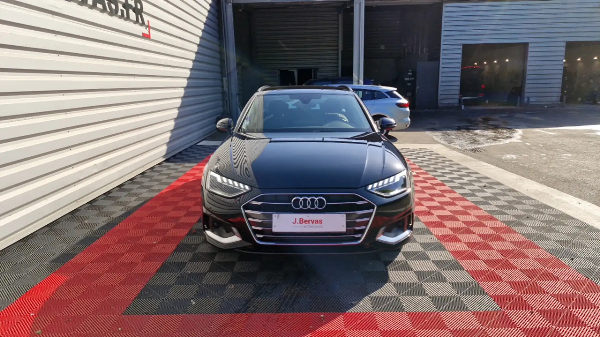 Audi A4 35 TFSI 150 S tronic Business line Noir - 2