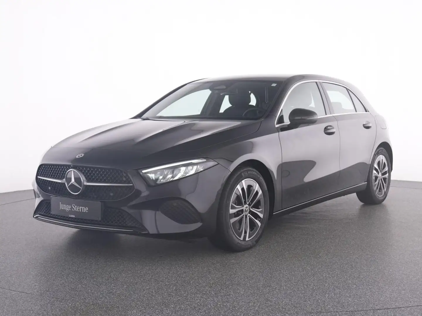 Mercedes-Benz A 180 Progressive+NavPrem+LED-HP+CarPl+ParkA+RFK Schwarz - 2