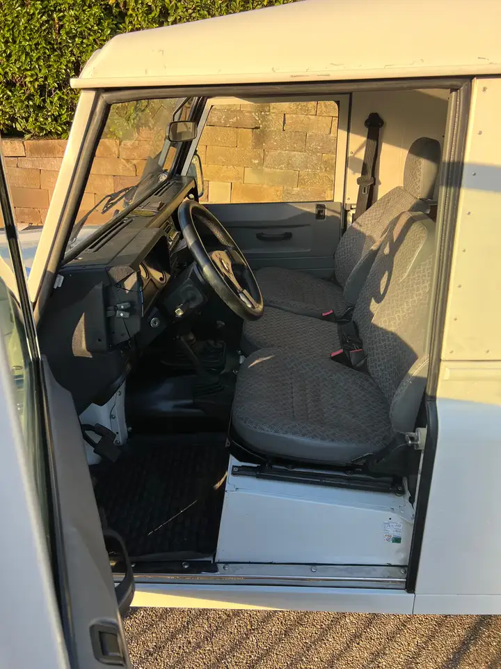 Land Rover Defender 90 Td5, foto 8
