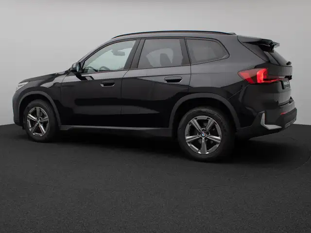 BMW X1 view 10