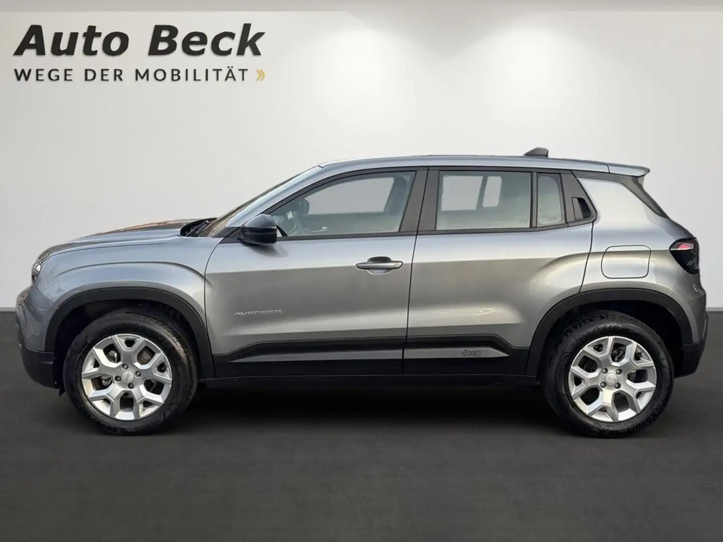 Jeep Avenger 1,2 GSE T3 Altitude Grau - 2