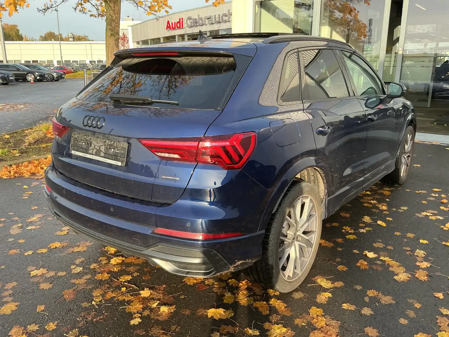 Audi Q3 40 TFSI quattro S line Navi Panorama AHK SHZ Blau - 2