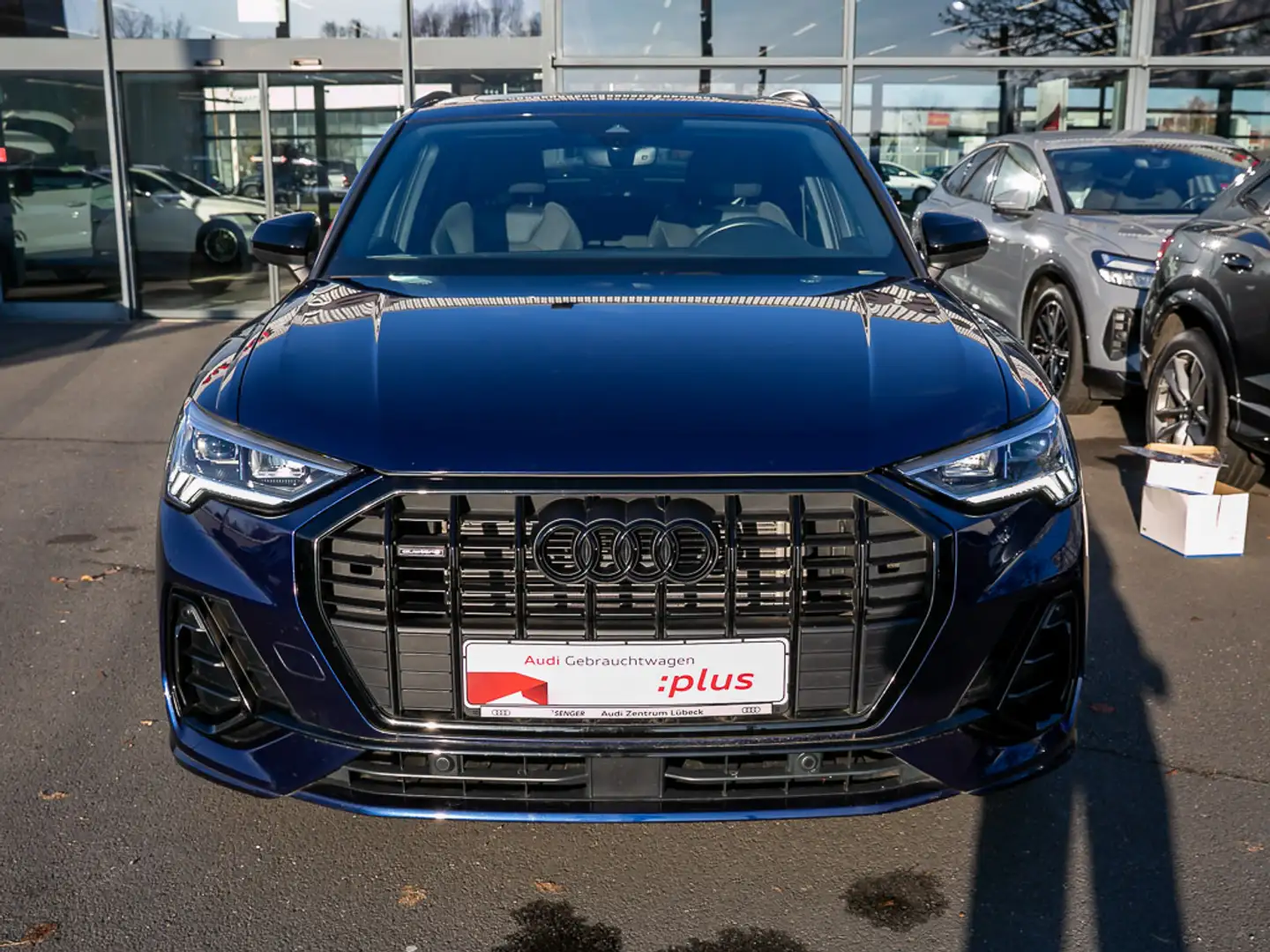 Audi Q3 40 TFSI quattro S line Navi Panorama AHK SHZ Blau - 2