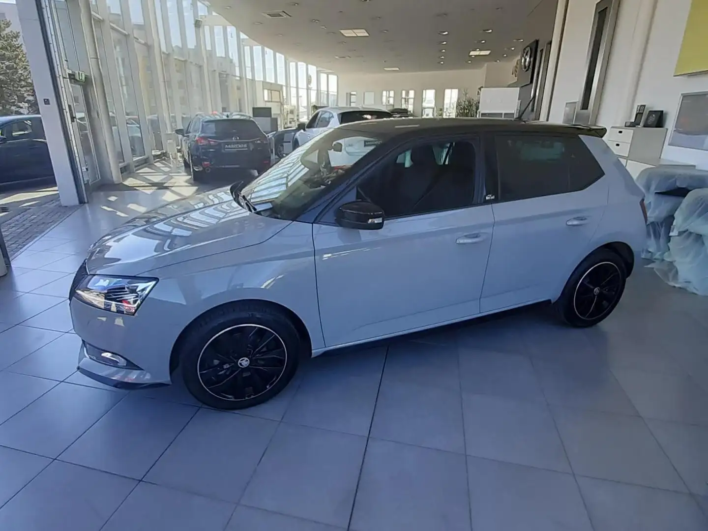 Skoda Fabia Fabia Monte Carlo 1,0 TSI Monte Carlo Grau - 2