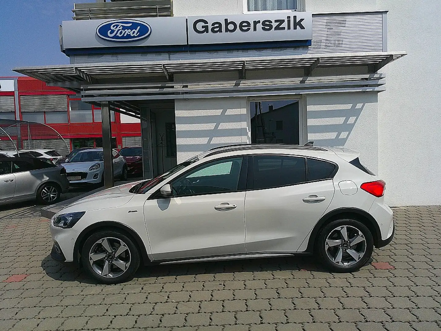 Ford Focus 1,5 EcoBlue Active Weiß - 2