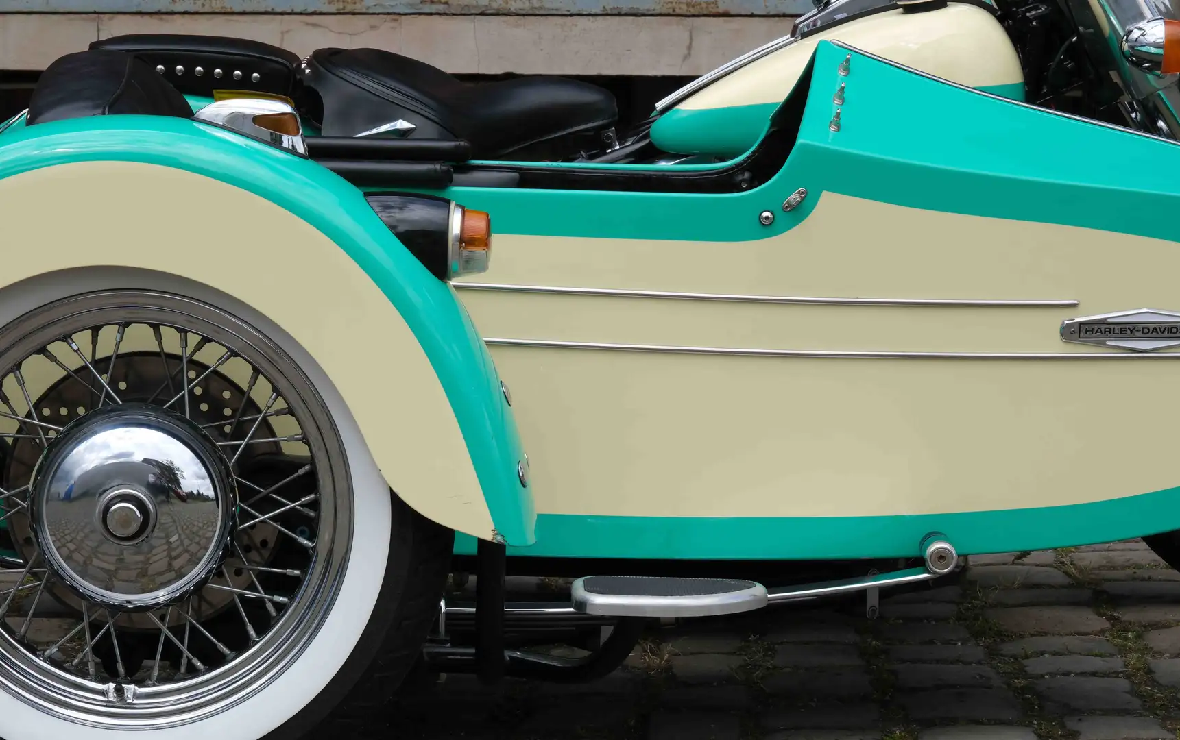 Harley-Davidson Electra Glide Sidecar Liberty FLH - worldwide shipping - Бежевий - 2