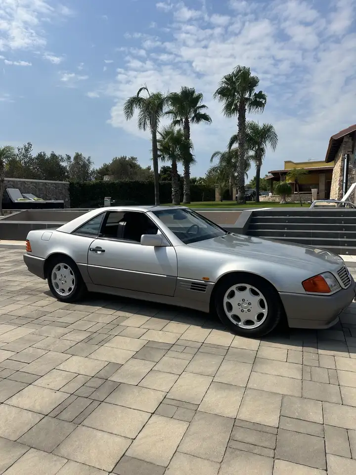 Mercedes-Benz SL 280 Roadster, foto 4