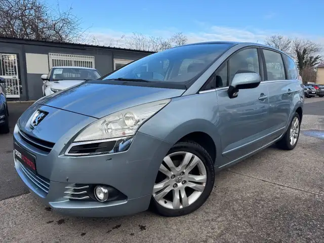 Peugeot 5008 1.6HDi FAP Premium BMP6 7pl
