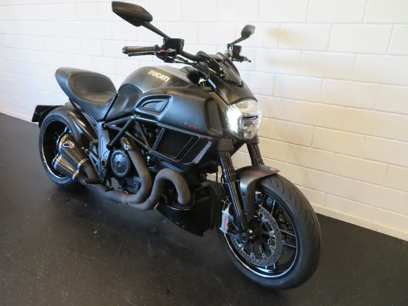 Ducati Diavel - foto 2