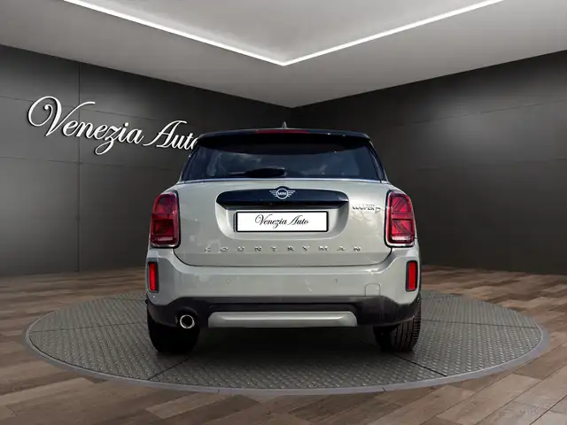 MINI Countryman view 5