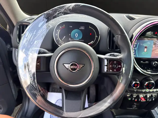 MINI Countryman view 14