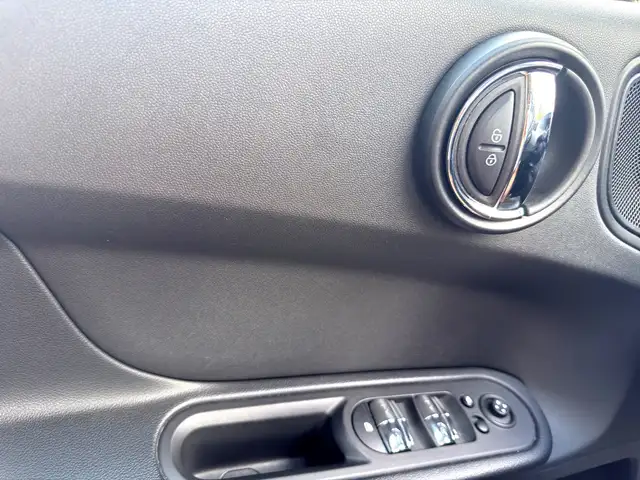 MINI Countryman view 15