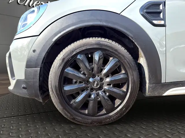 MINI Countryman view 6