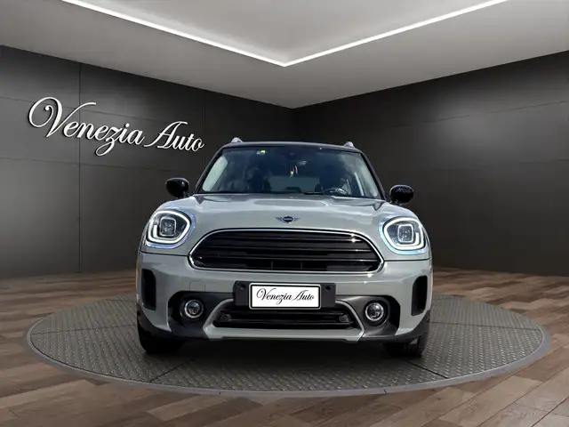 MINI Countryman view 2