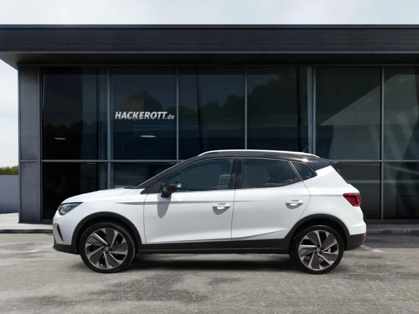 SEAT Arona FR 1.5 TSI DSG PDC Navi Klimaa. ACC LED Weiß - 2
