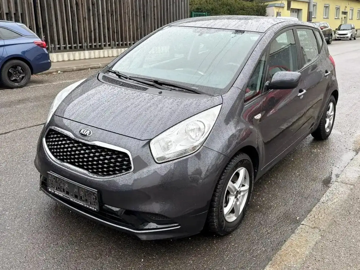 Kia Venga 1,4 CRDi 20 Jahre Edition Titan PICKERL NEU 04/27 Grau - 2