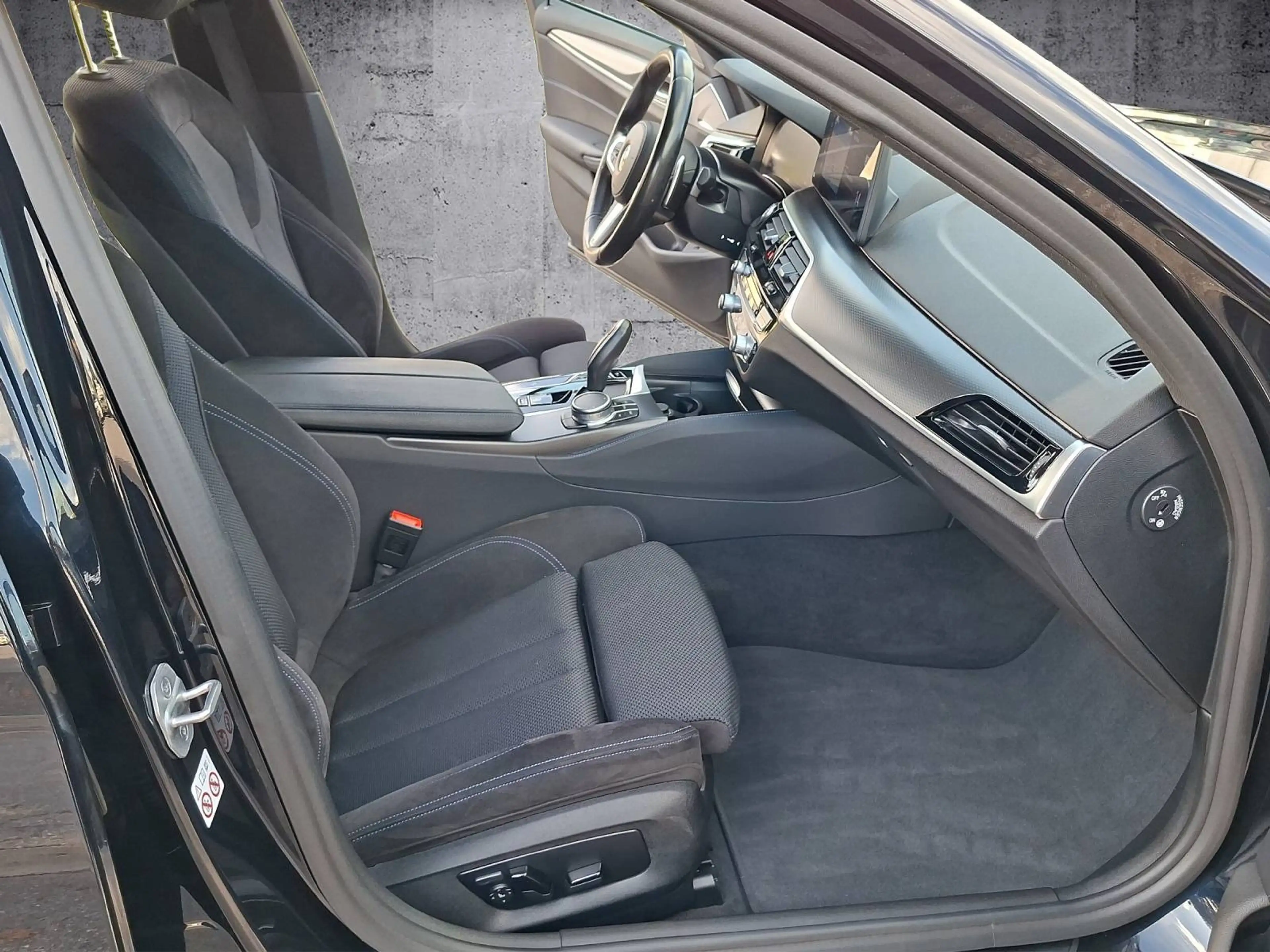 BMW 540 d xDrive M Sport/Laser/AHK/Head-Up — photo 14
