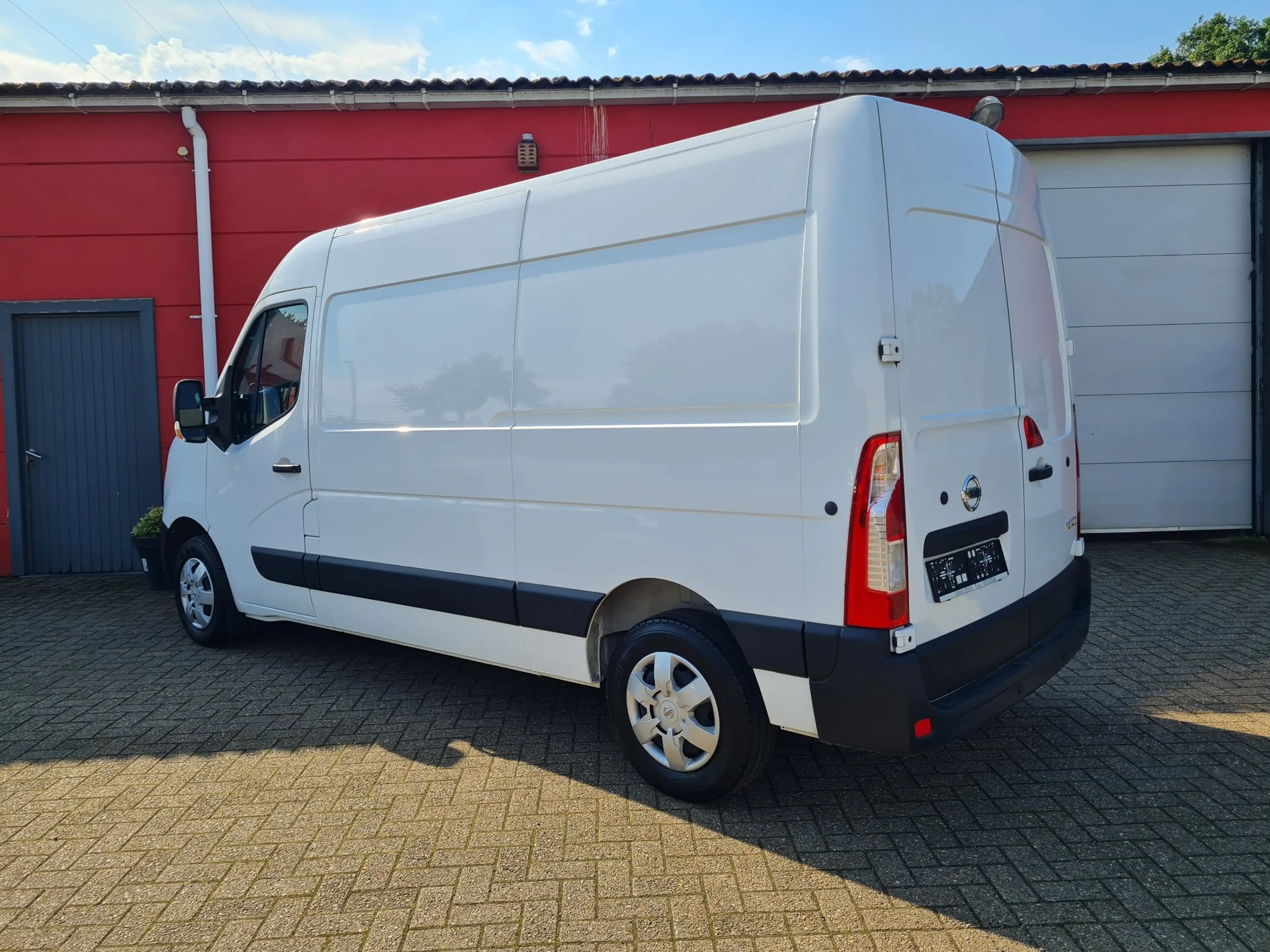 Nissan NV400 NV400 2.3 dCi L4H2 — photo 4