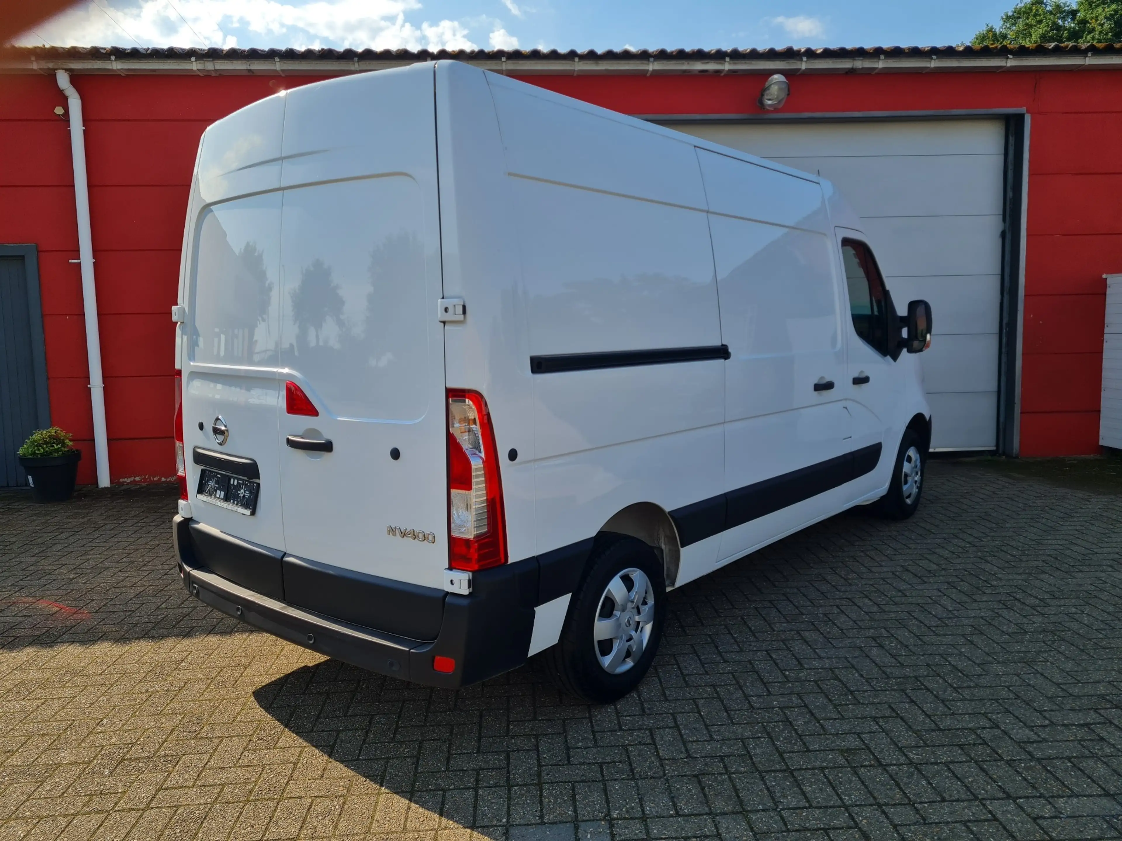 Nissan NV400 NV400 2.3 dCi L4H2 — photo 3
