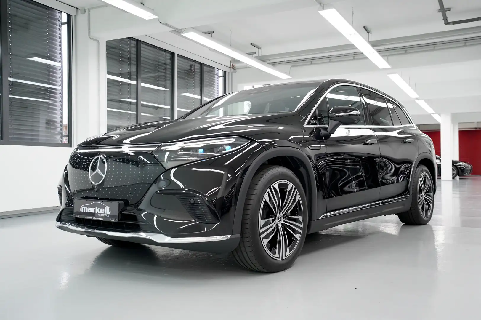 Mercedes-Benz EQS SUV EQS 450+ SUV / HYPERSCREEN / BURMESTER / SITZKLIMA Noir - 1