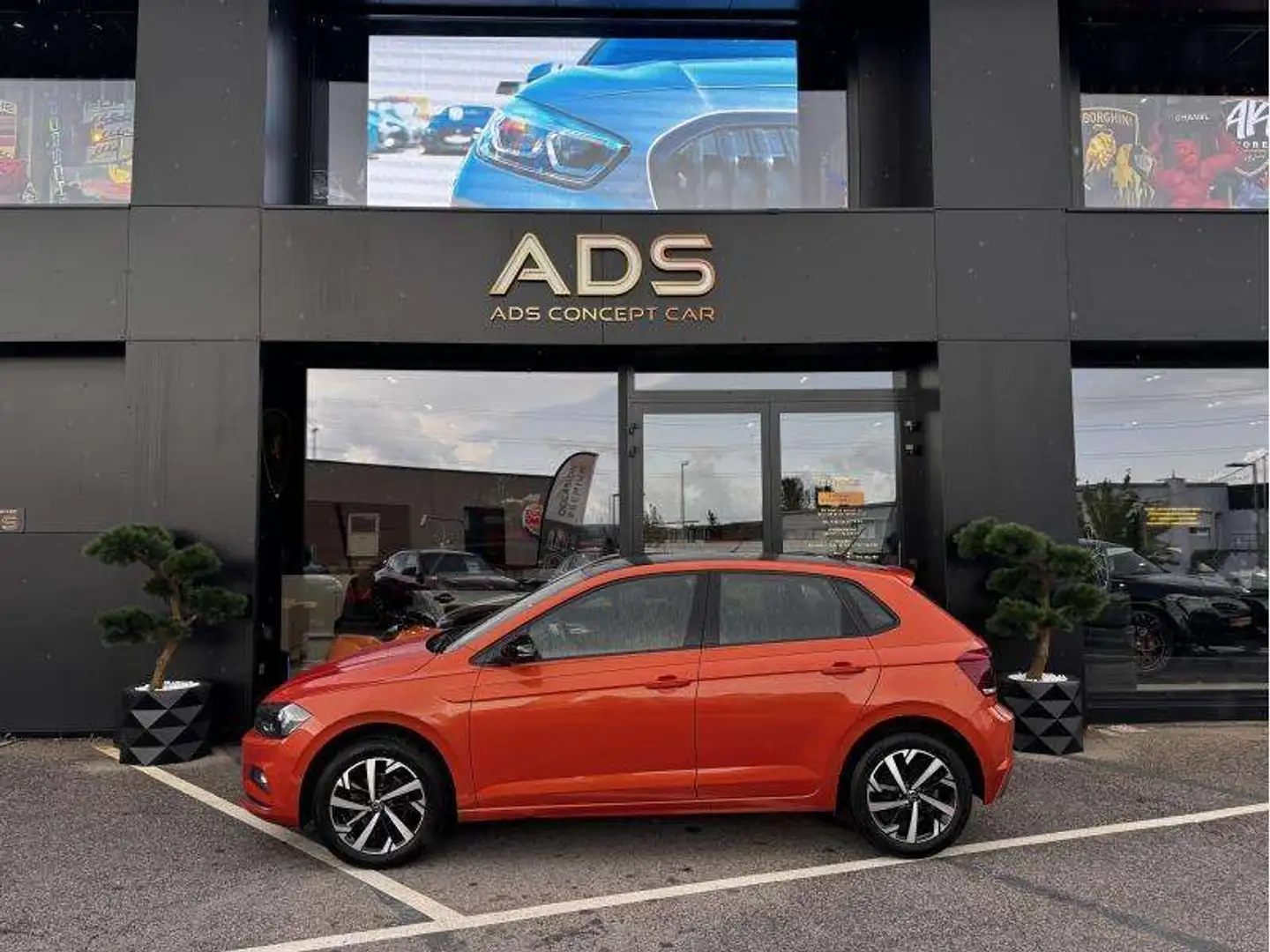 Volkswagen Polo VI Highline Orange - 2