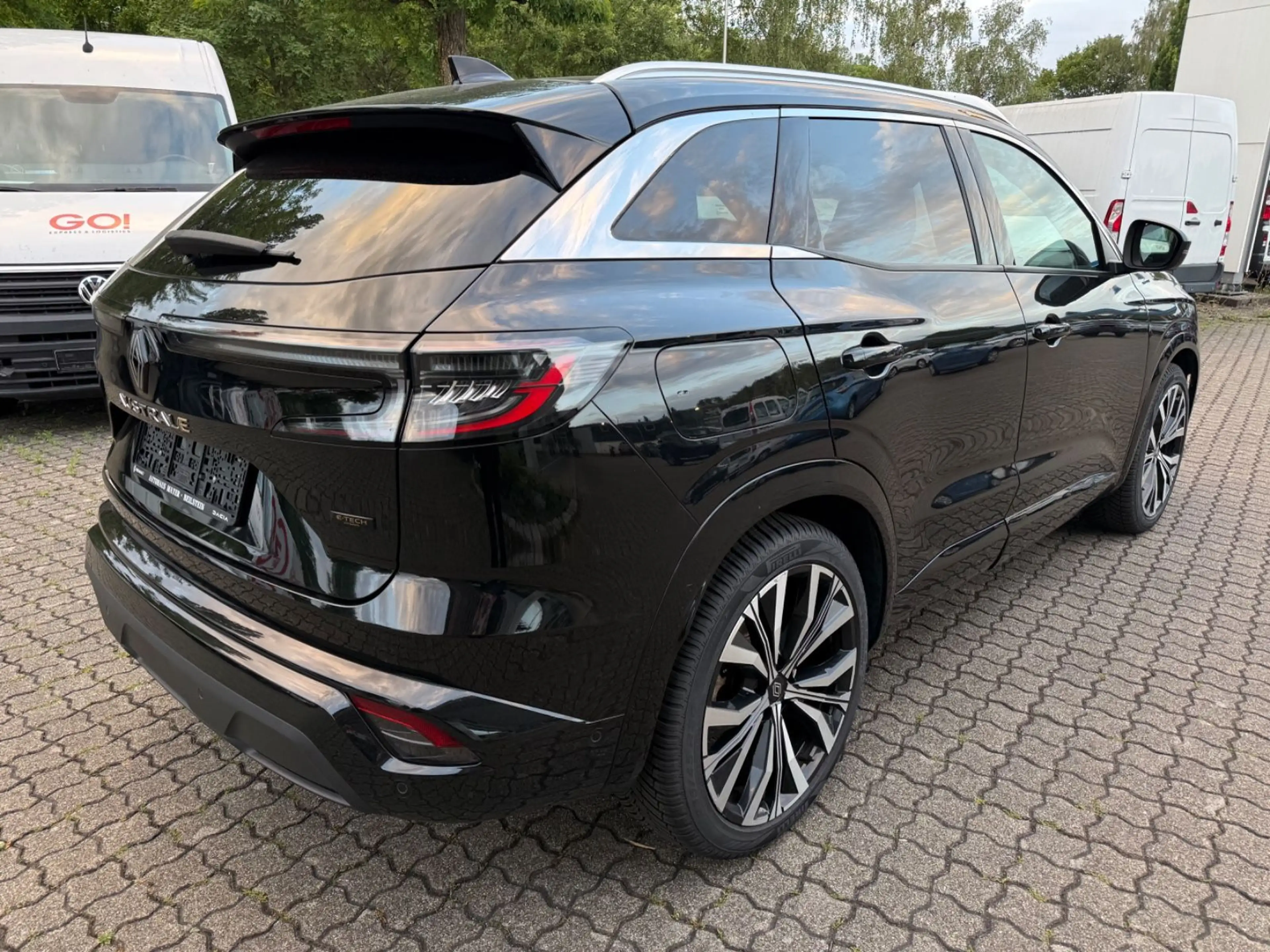 Renault Austral *E-Tech*Full Hybrid 200*Iconic*NAVI*PANO* — photo 6