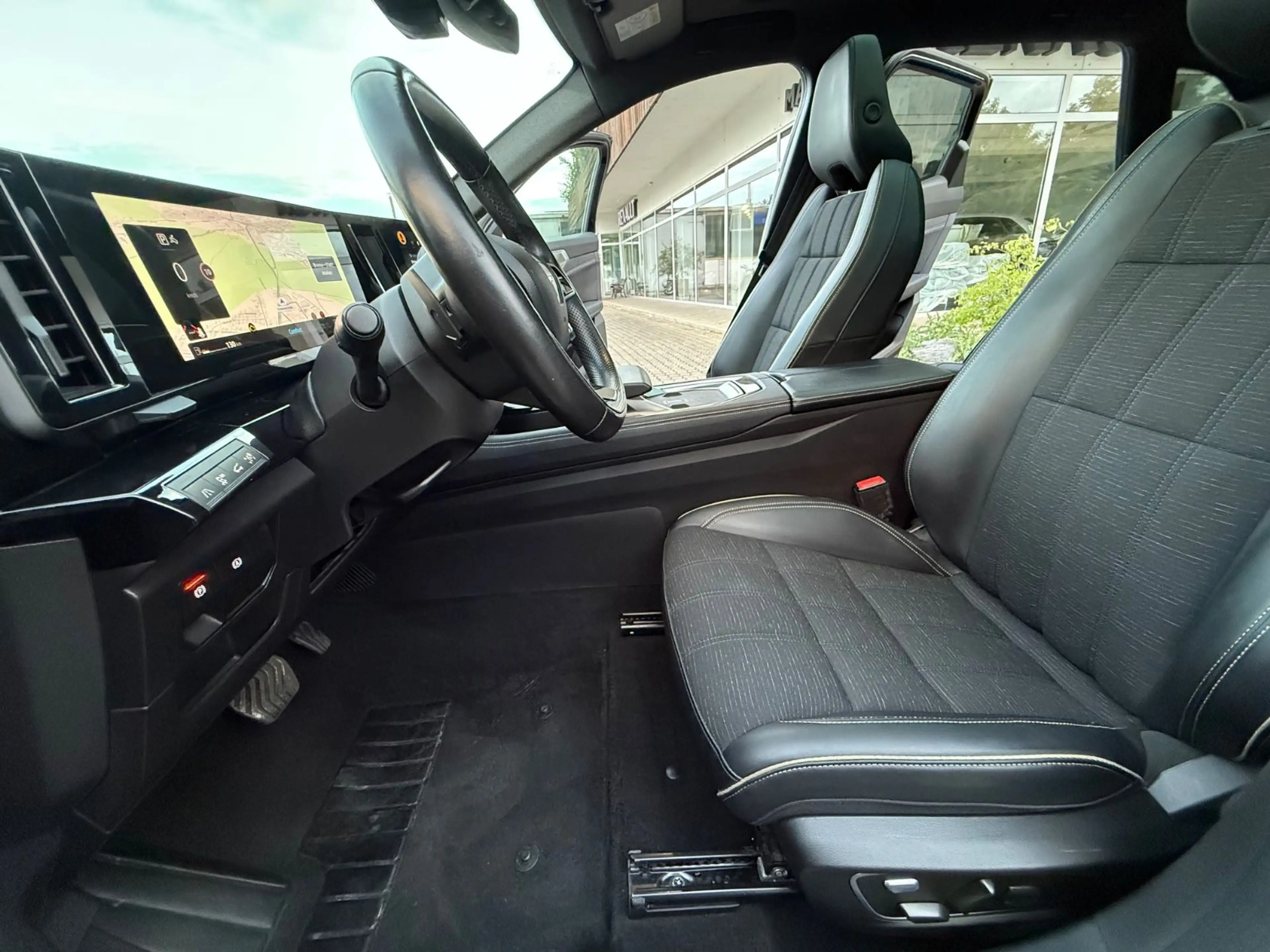 Renault Austral *E-Tech*Full Hybrid 200*Iconic*NAVI*PANO* — photo 13