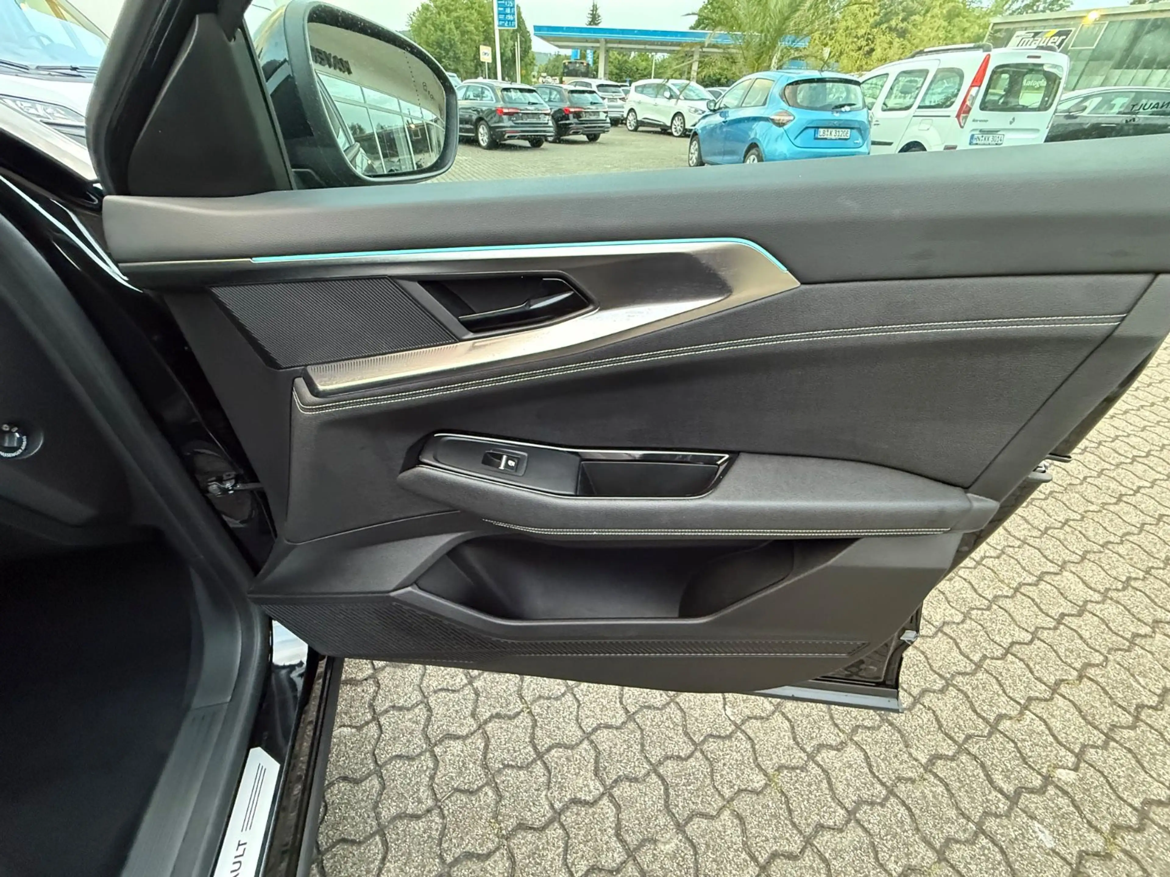Renault Austral *E-Tech*Full Hybrid 200*Iconic*NAVI*PANO* — photo 15