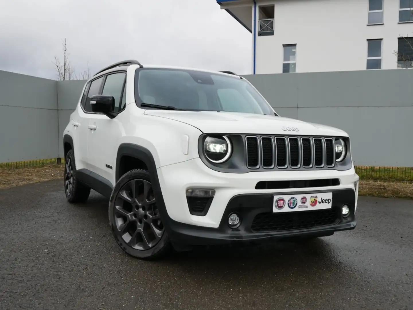 Jeep Renegade S-EDITION e-HYBRID 1.5 GSE T4 48V 130PS DCT 4x2 NA Weiß - 2