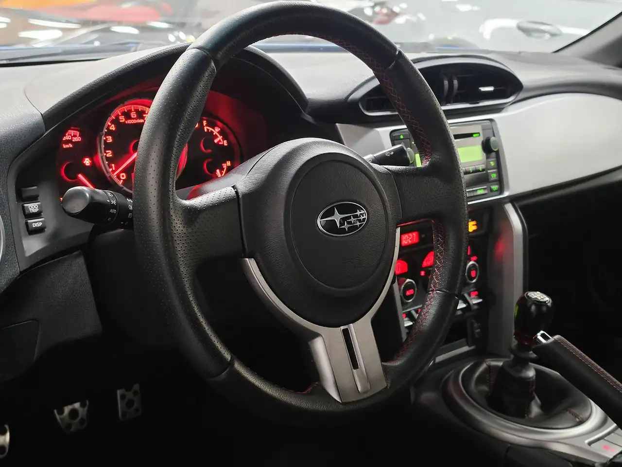 Subaru BRZ 2.0 | 200 ch | BVM | Barre anti-roulis Cusco | Pommeau Blitz | Volant cuir