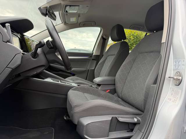 Volkswagen Golf 2024 — vignette 9