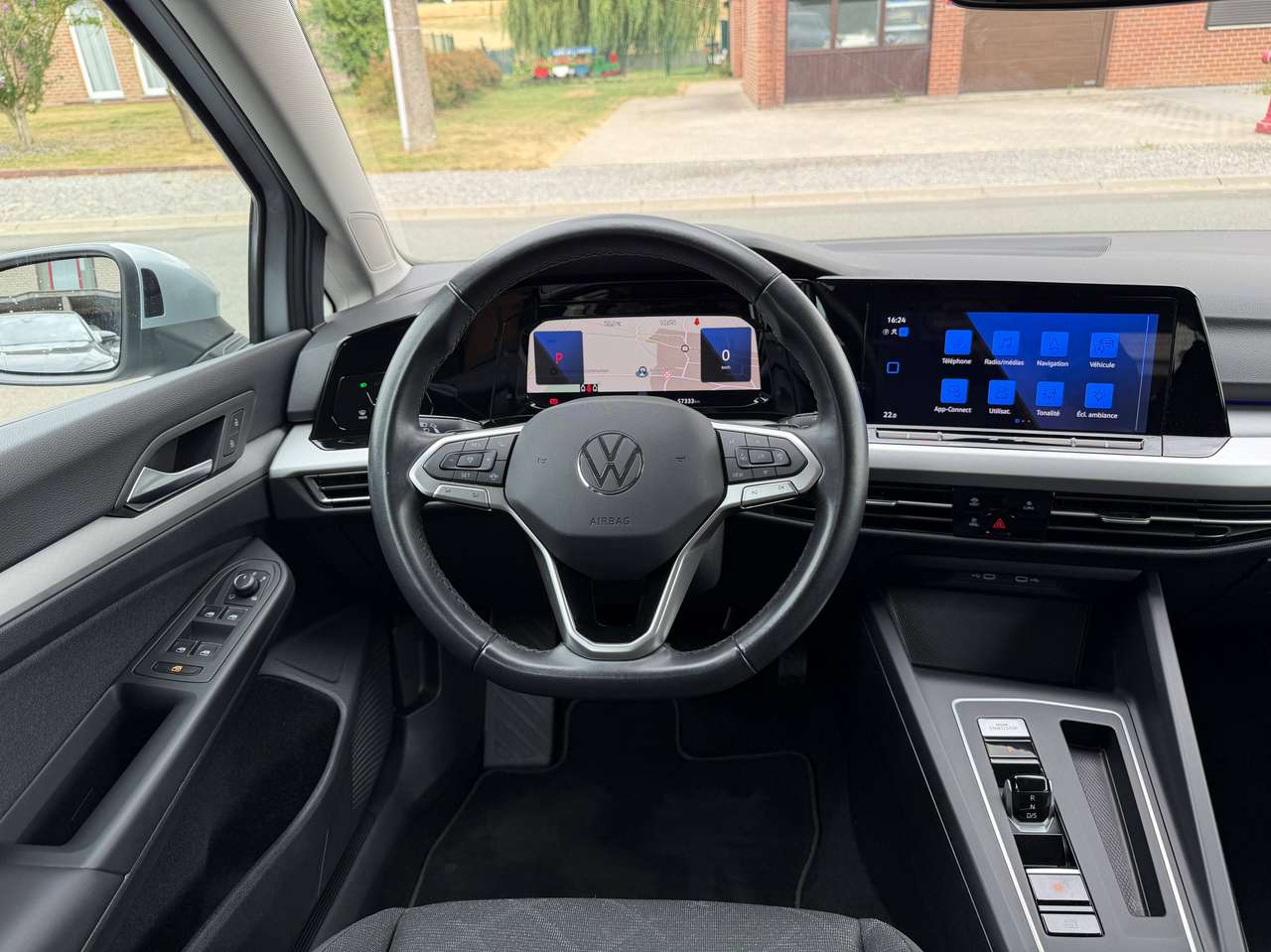 Volkswagen Golf 2024 — photo 18 sur 21