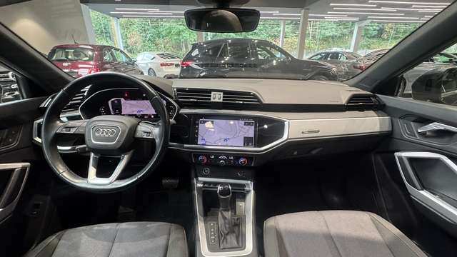 Audi Q3 — photo 9