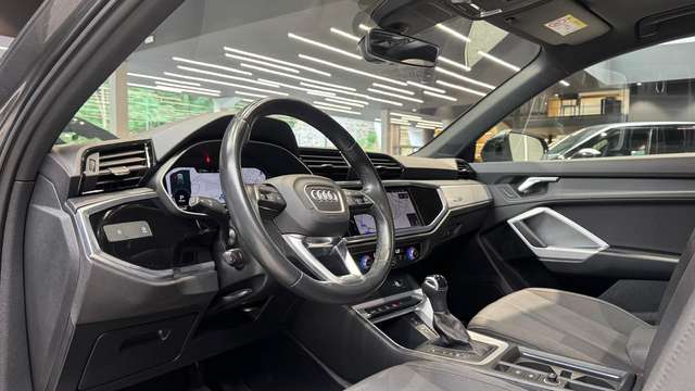 Audi Q3 — photo 12