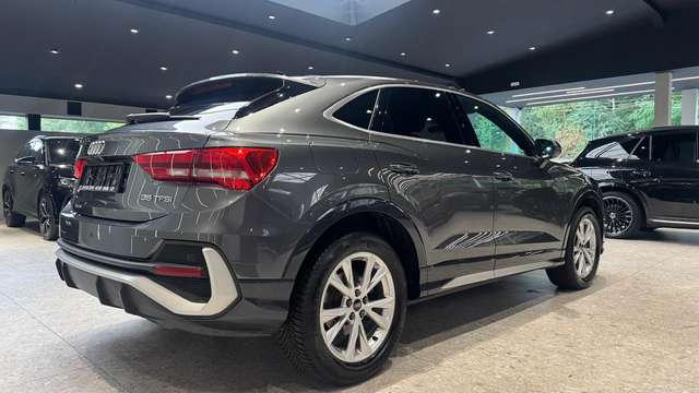 Audi Q3 — photo 8