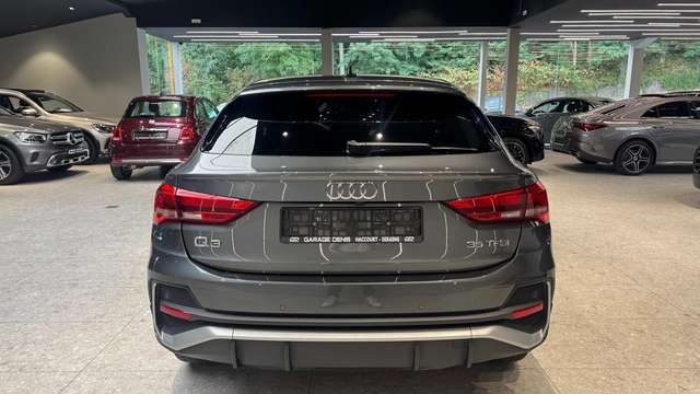 Audi Q3 — photo 7