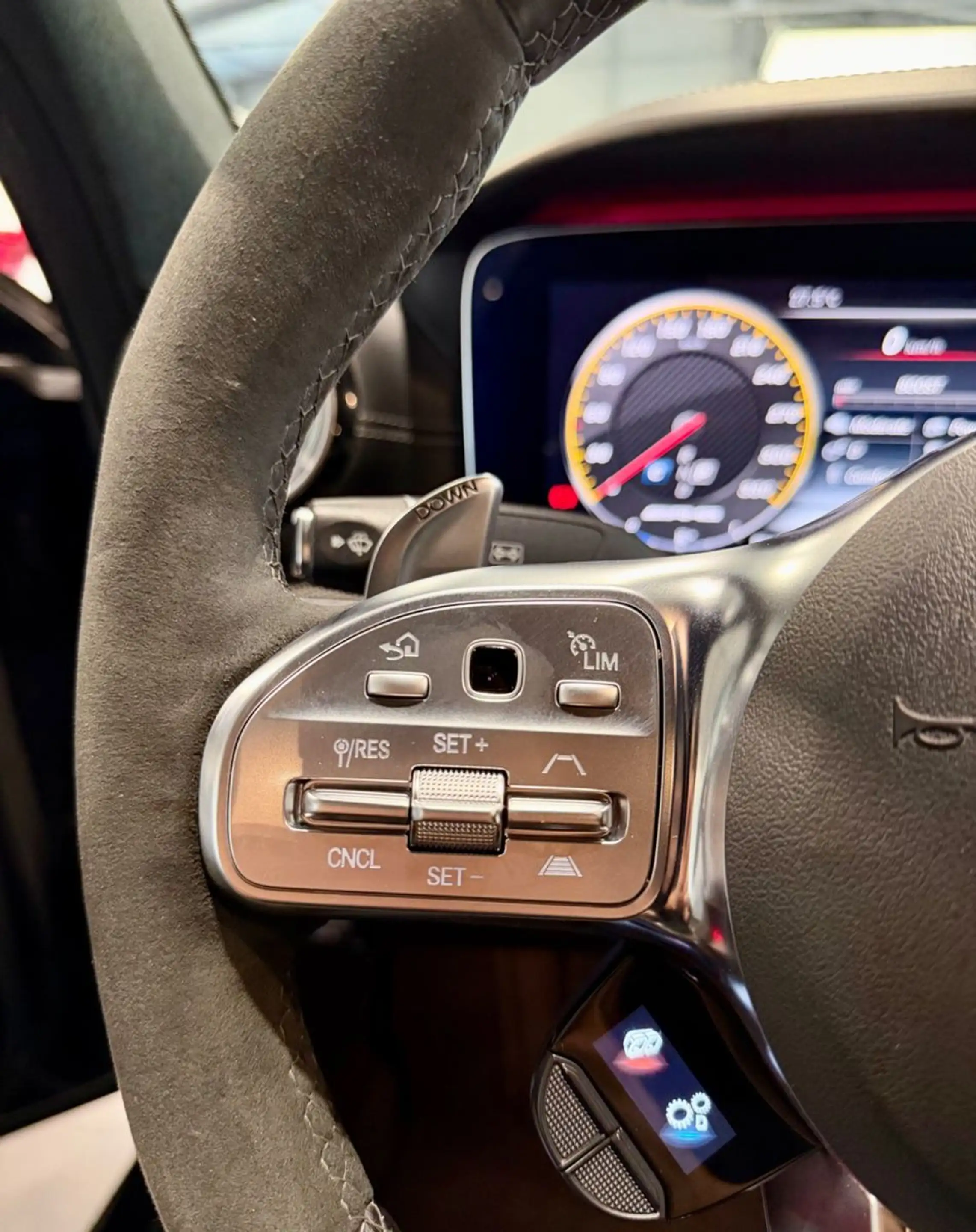 Mercedes-Benz E 63 AMG E63s AMG 4M+*HUD*3D*VOLL*MULTIBEAM*360*SOFT CLOS — photo 29
