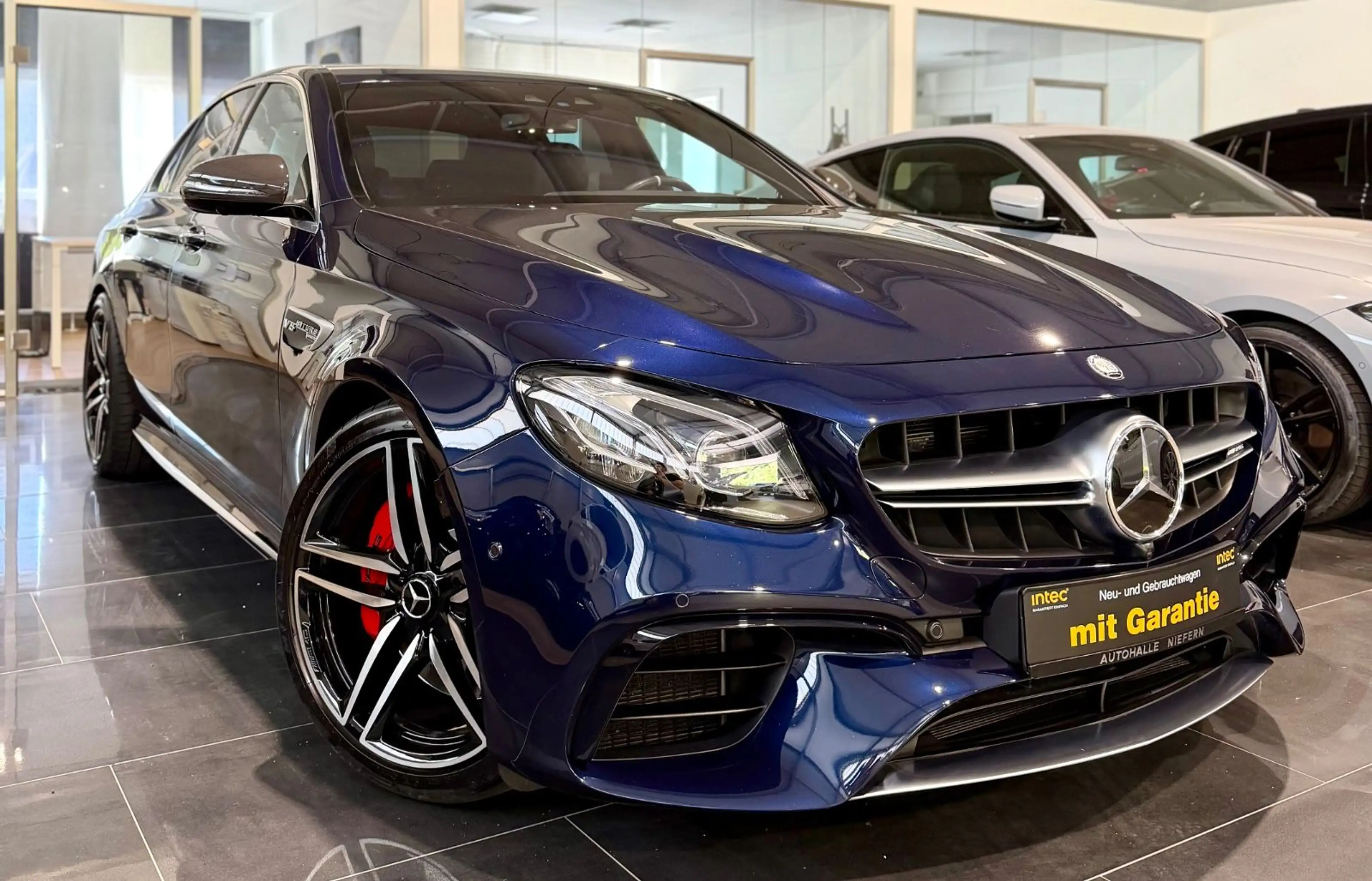 Mercedes-Benz E 63 AMG E63s AMG 4M+*HUD*3D*VOLL*MULTIBEAM*360*SOFT CLOS