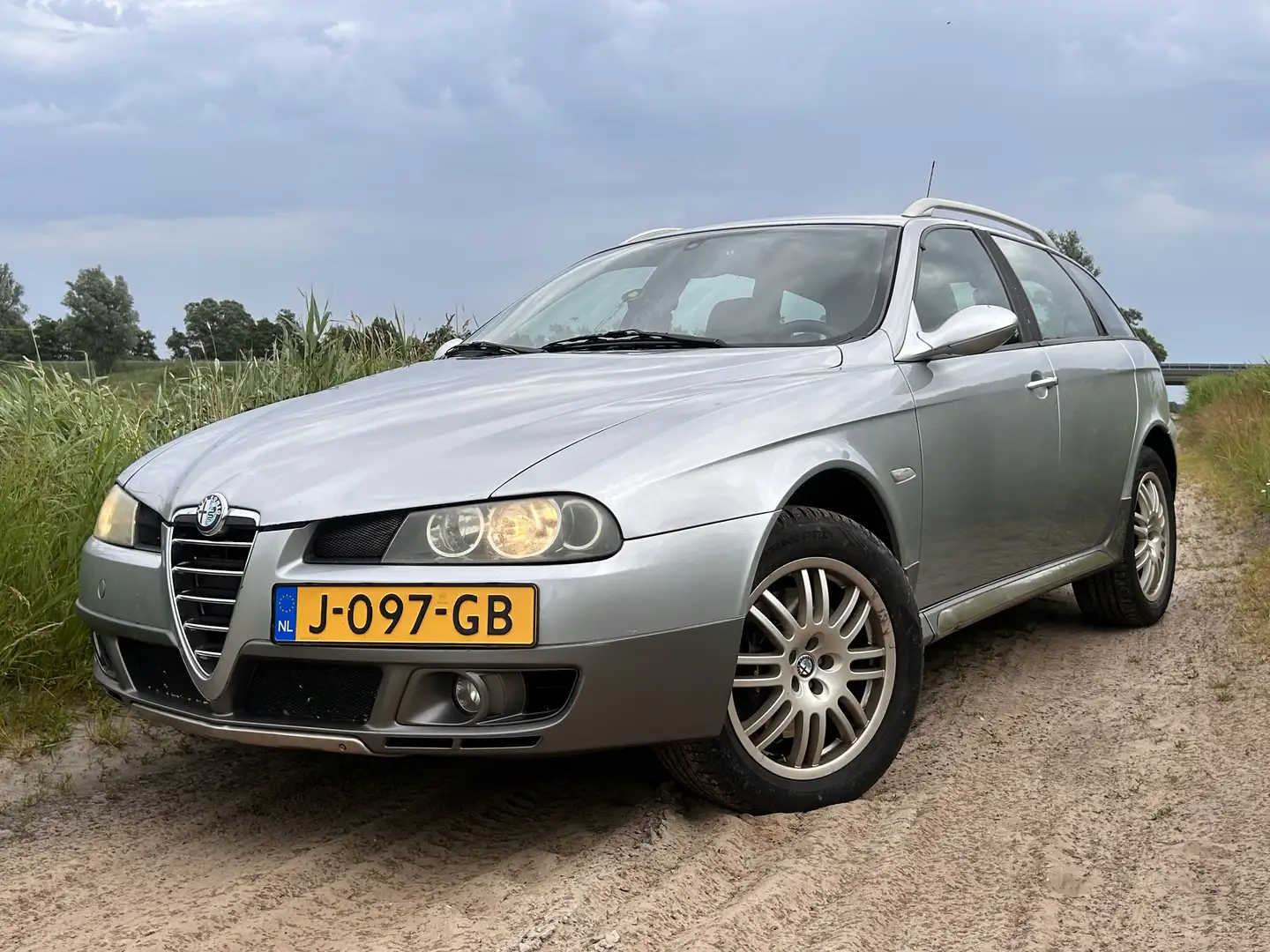 Alfa Romeo 147 156 Crosswagon 1.9 JTD Distinctive Grijs - 1