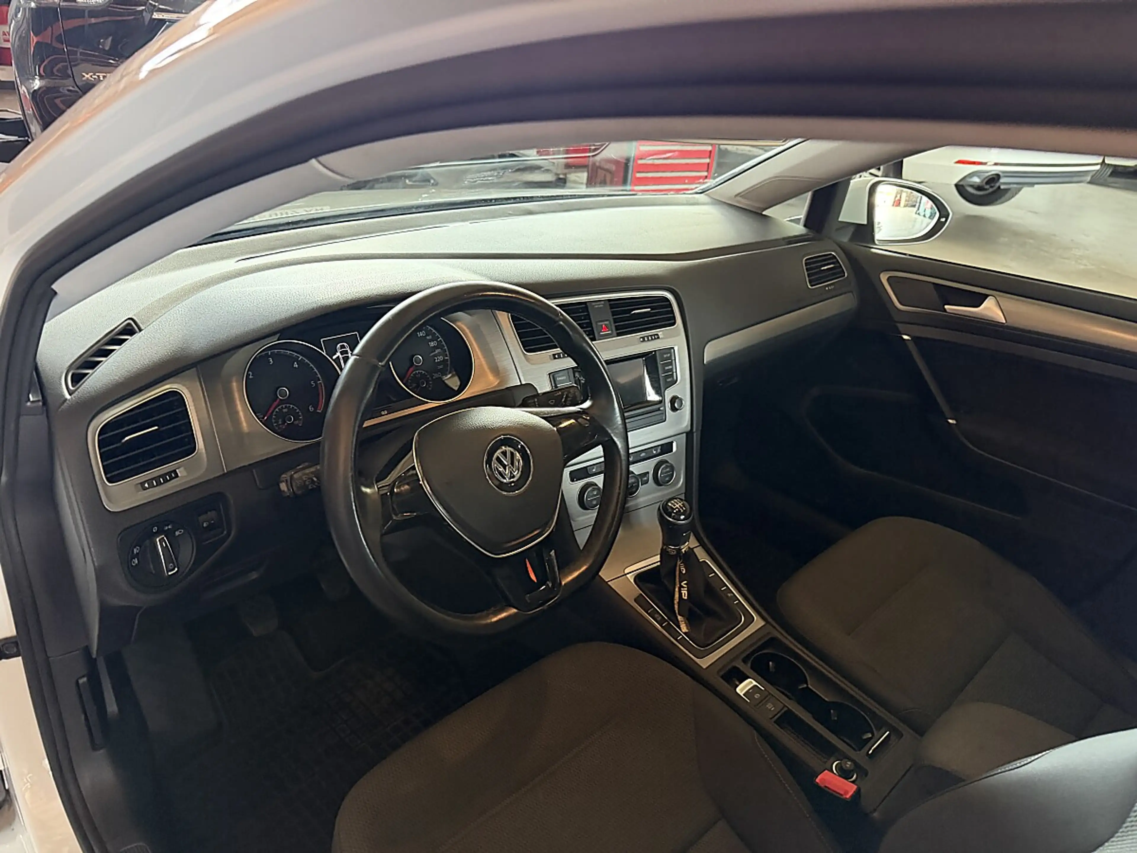 Volkswagen Golf R abbit 1,6 TDI BMT — photo 12