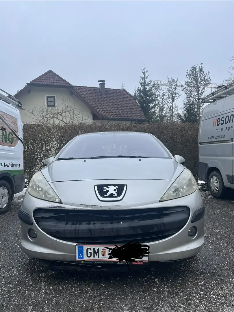 Peugeot 207 Premium 1,4 - 2