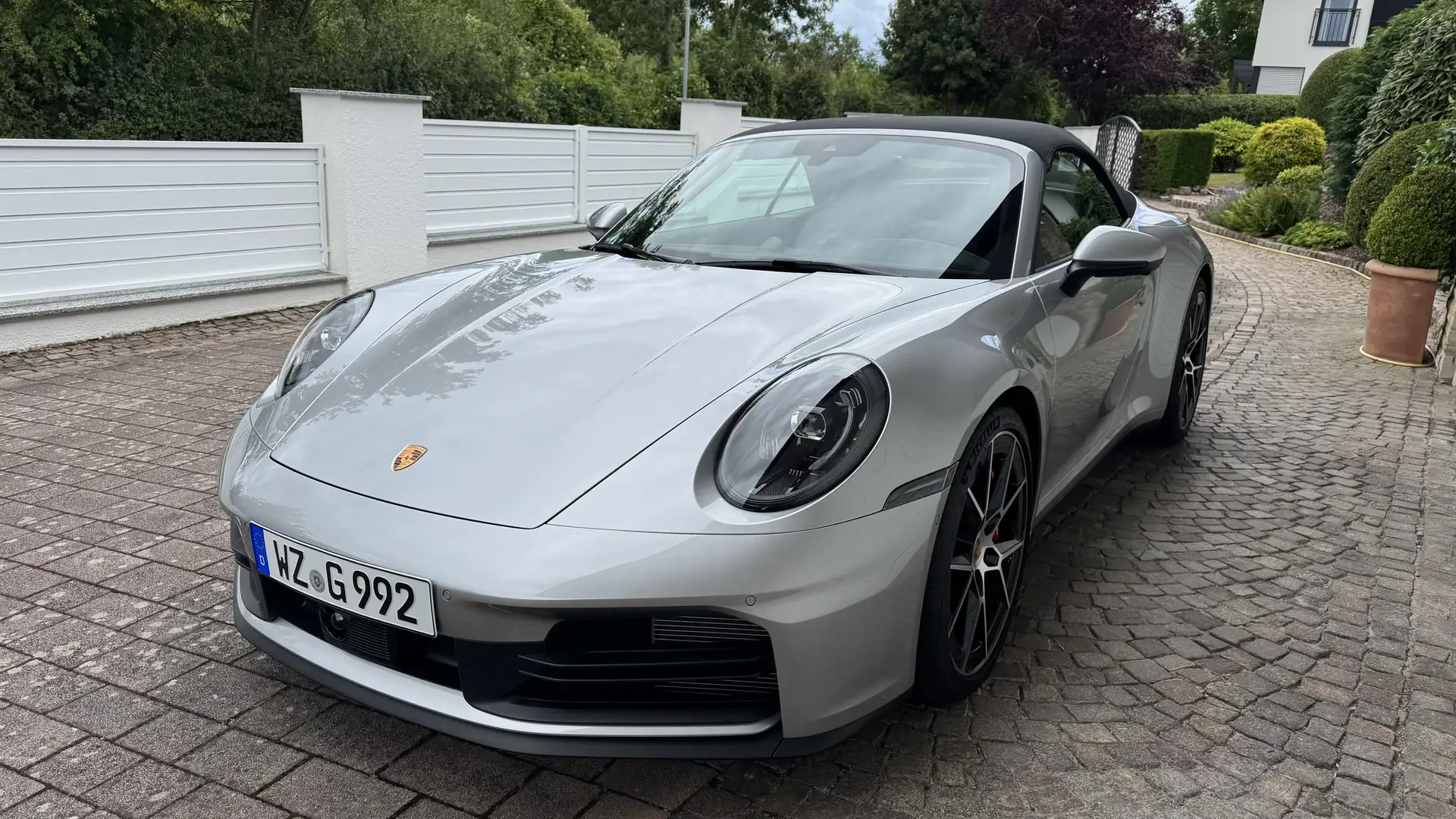 Porsche 992 911 Carrera S Cabriolet,1.Hd,MwSt aswb,360•,chro Silber - 2