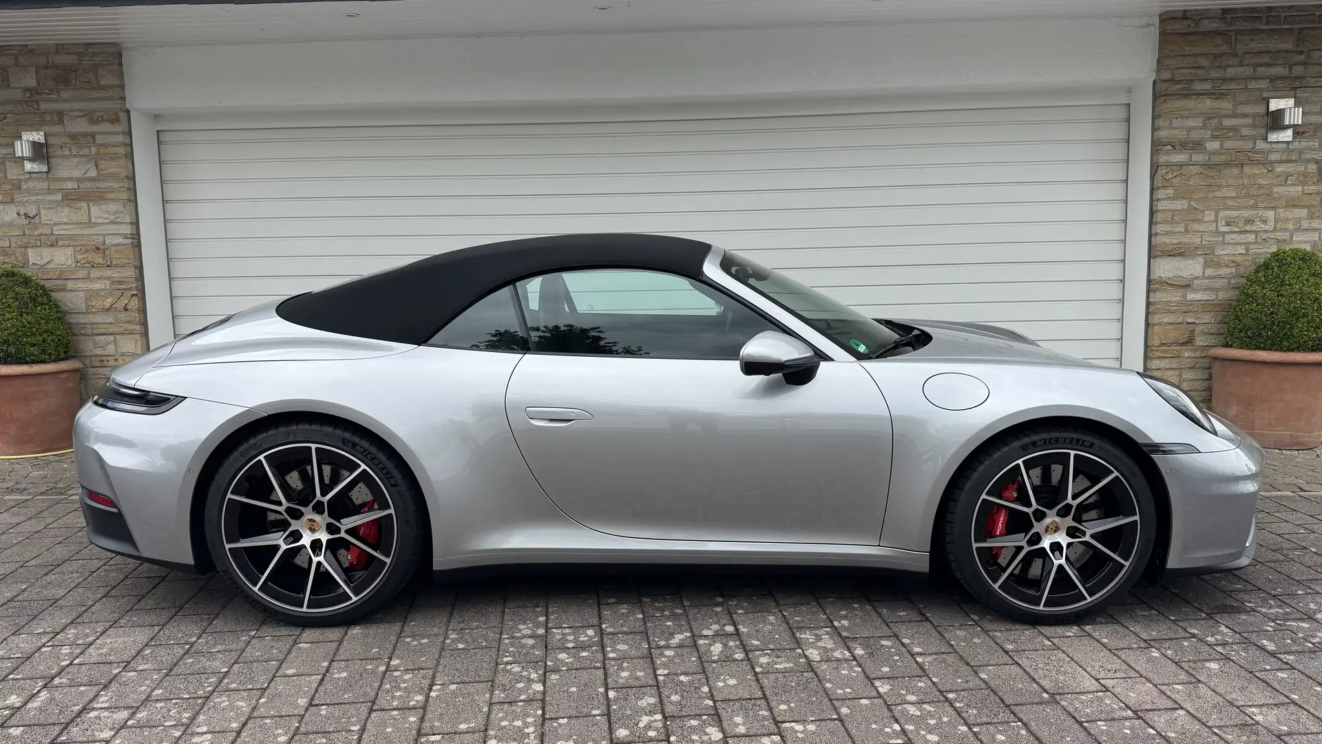 Porsche 992 911 Carrera S Cabriolet,1.Hd,MwSt aswb,360•,chro Silber - 1