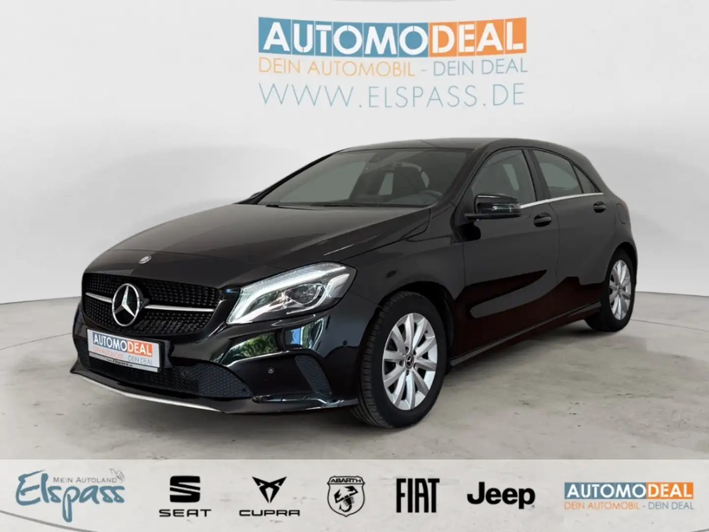 Mercedes-Benz A 180 Urban NAV LED SITZ.HZG ALU PDC vo+hi BLUETOOTH Noir - 1