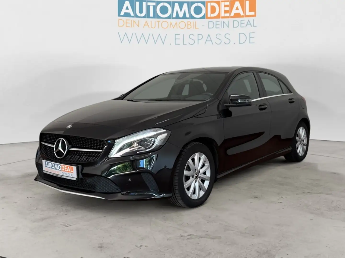 Mercedes-Benz A 180 Urban NAV LED SITZ.HZG ALU PDC vo+hi BLUETOOTH Noir - 2