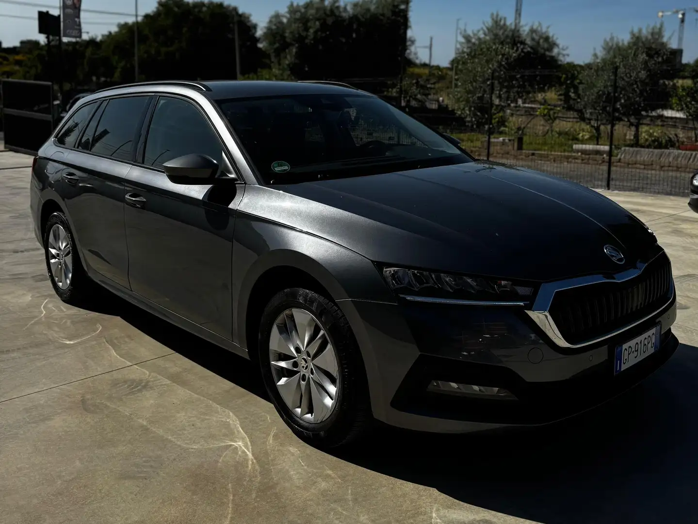 Skoda Octavia Octavia Wagon 1.0 tsi Ambition Grigio - 2
