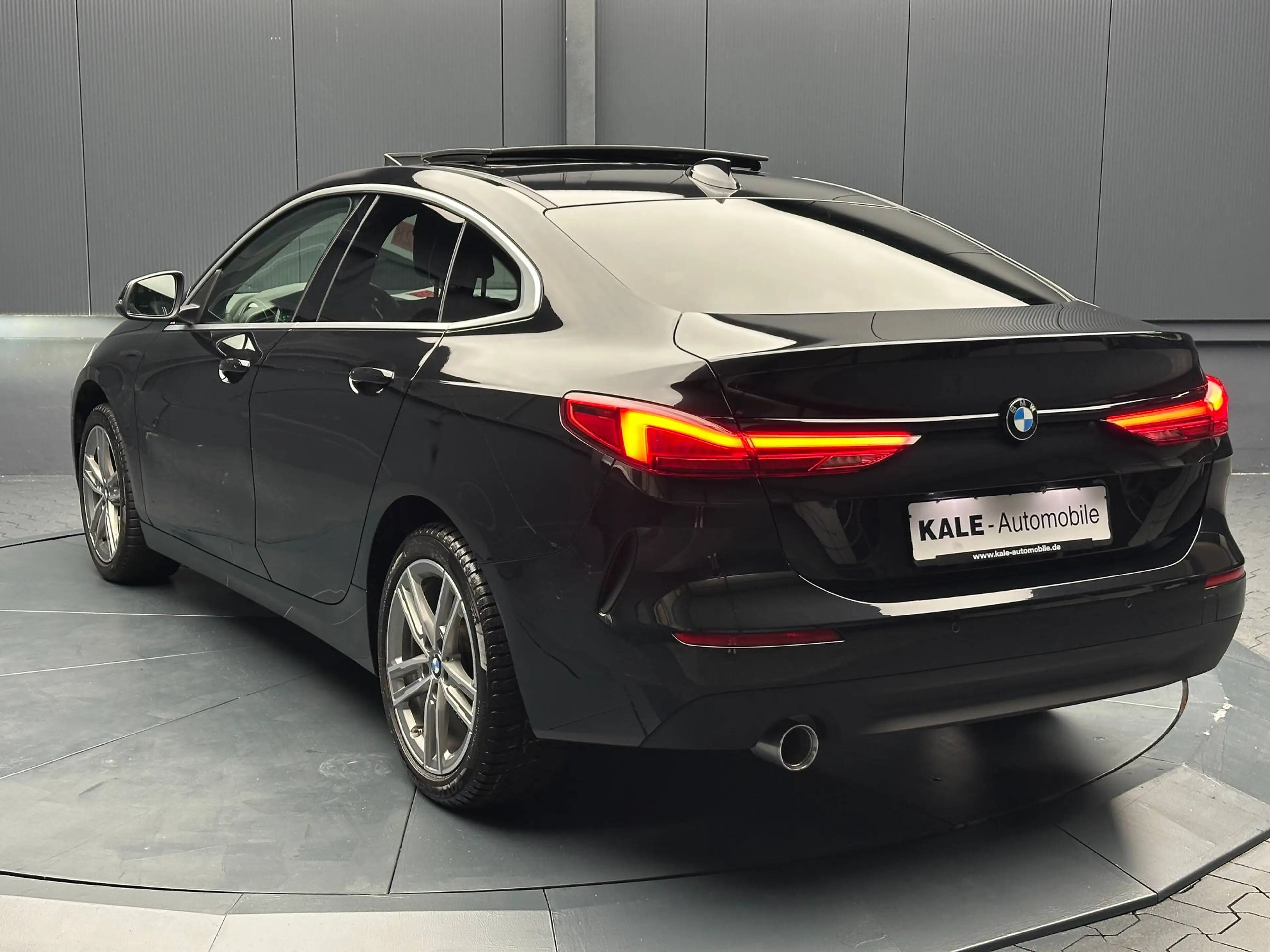 BMW 216 d Gran Coupé Advantage *PANORAMA*Sport-Sitze*NAVI* — photo 3